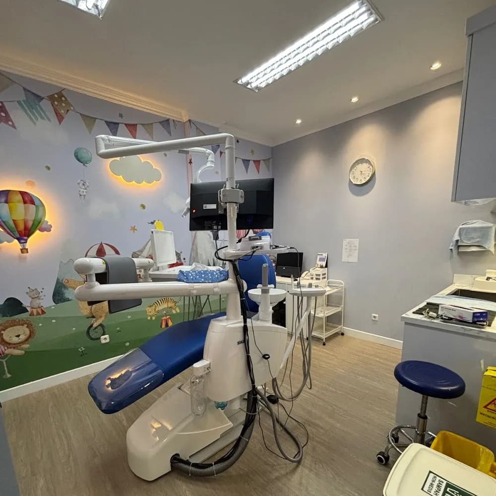Audy Dental Alam Sutera | Klinik Dokter Gigi Spesialis