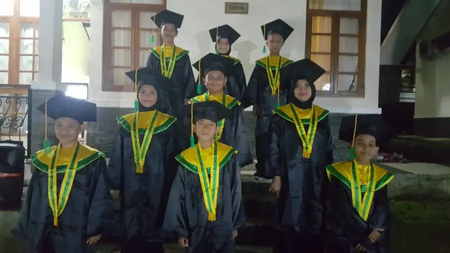 SD ISLAM BANIYATUL KHOLIDIYAH