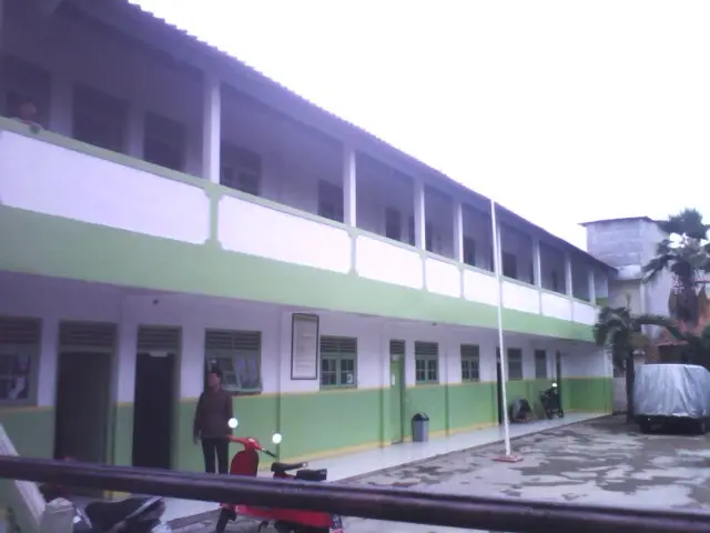 SMP ISLAM JAMIYATU ASY SYA FIYAH