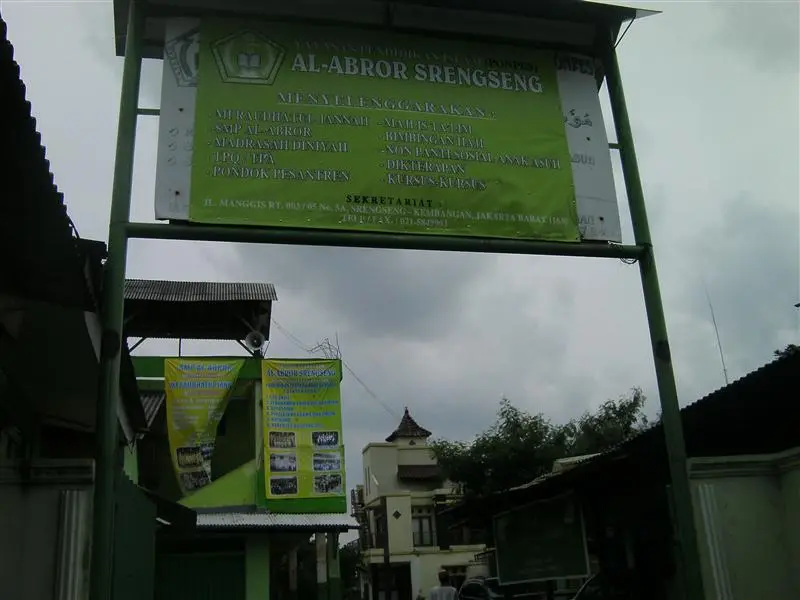 SMP Al Abror
