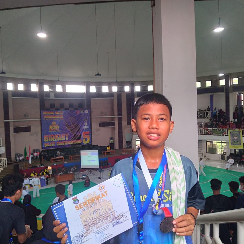 SMP ISLAM MANBAUL ULUUM