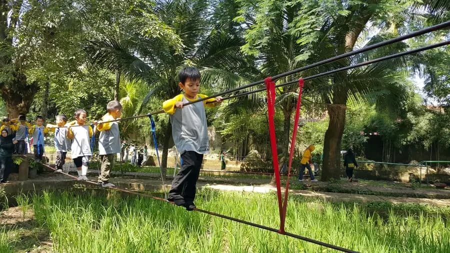 Islam Terpadu Al Inayah